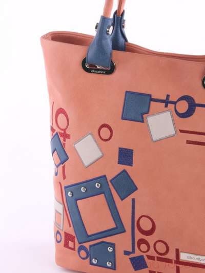 Літня сумка з вышивкою, модель 160152 персиковий. Зображення товару, вид ззаду.