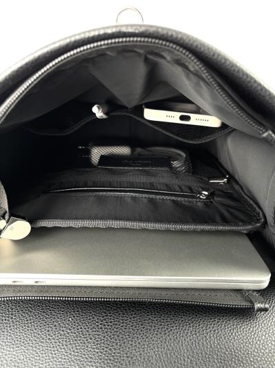 Фото товара: рюкзак з відділенням для ноутбука 240101 чорний. Фото - 8.
