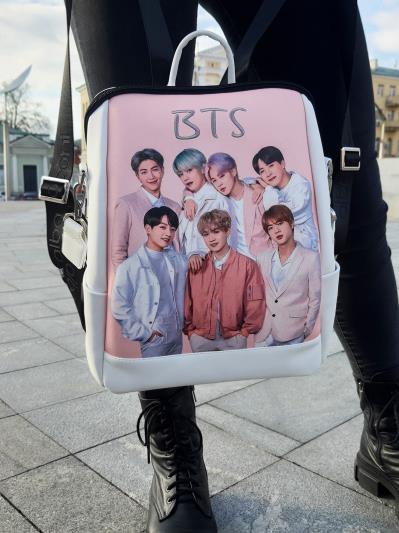 Міський рюкзак для дівчат BTS колір білий. Фото - 1