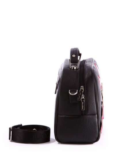 Брендова молодіжна сумка з вышивкою, модель 171325 чорний. Зображення товару, вид ззаду.