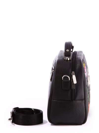 Брендова молодіжна сумка з вышивкою, модель 171326 чорний. Зображення товару, вид ззаду.