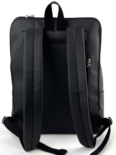 Фото товара: комплект (рюкзак та косметичка) n23004 чорний. Фото - 4.