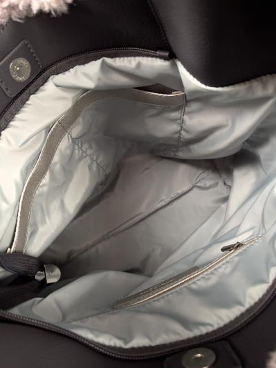 Фото товара: комлект (сумка та косметичка) n25095 світло-сірий. Фото - 4.