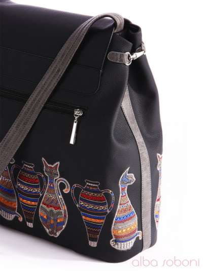 Молодіжна сумка з вышивкою, модель 162306 чорний. Зображення товару, вид ззаду.