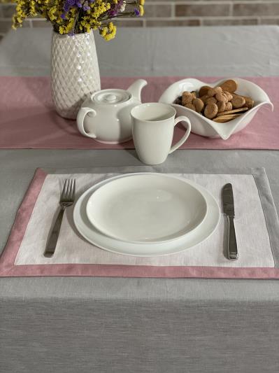 Фото товара: лляний сервірувальний килимок молочний з рожевим і сірим. Фото - 3.
