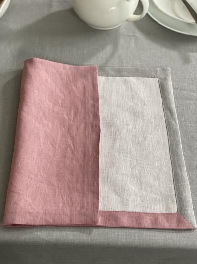 Фото товара: лляний сервірувальний килимок молочний з рожевим і сірим. Фото - 4.