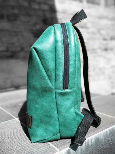 Фото товара: рюкзак MAN-001-2 зелений-нікель. Вид 2.