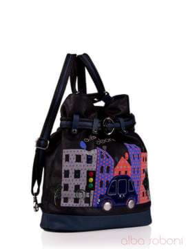 Модна сумка - рюкзак з вышивкою, модель 130873 чорний. Зображення товару, вид збоку.