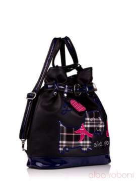 Жіноча сумка - рюкзак з вышивкою, модель 130875 чорний. Зображення товару, вид збоку.