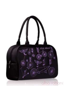 Стильна сумка з вышивкою, модель 130773 чорний. Зображення товару, вид збоку.