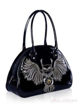Молодіжна сумка - саквояж з вышивкою, модель 141310 чорний. Зображення товару, вид збоку.