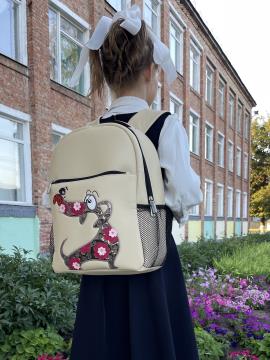 Фото товара: шкільний рюкзак 241002 бежевий. Фото - 2.