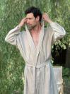 Фото товара: чоловічий лляний халат з каптуром натуральний. Вид 2.