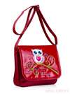 Стильна дитяча сумочка з вышивкою, модель 0180 червоний. Зображення товару, вид збоку.